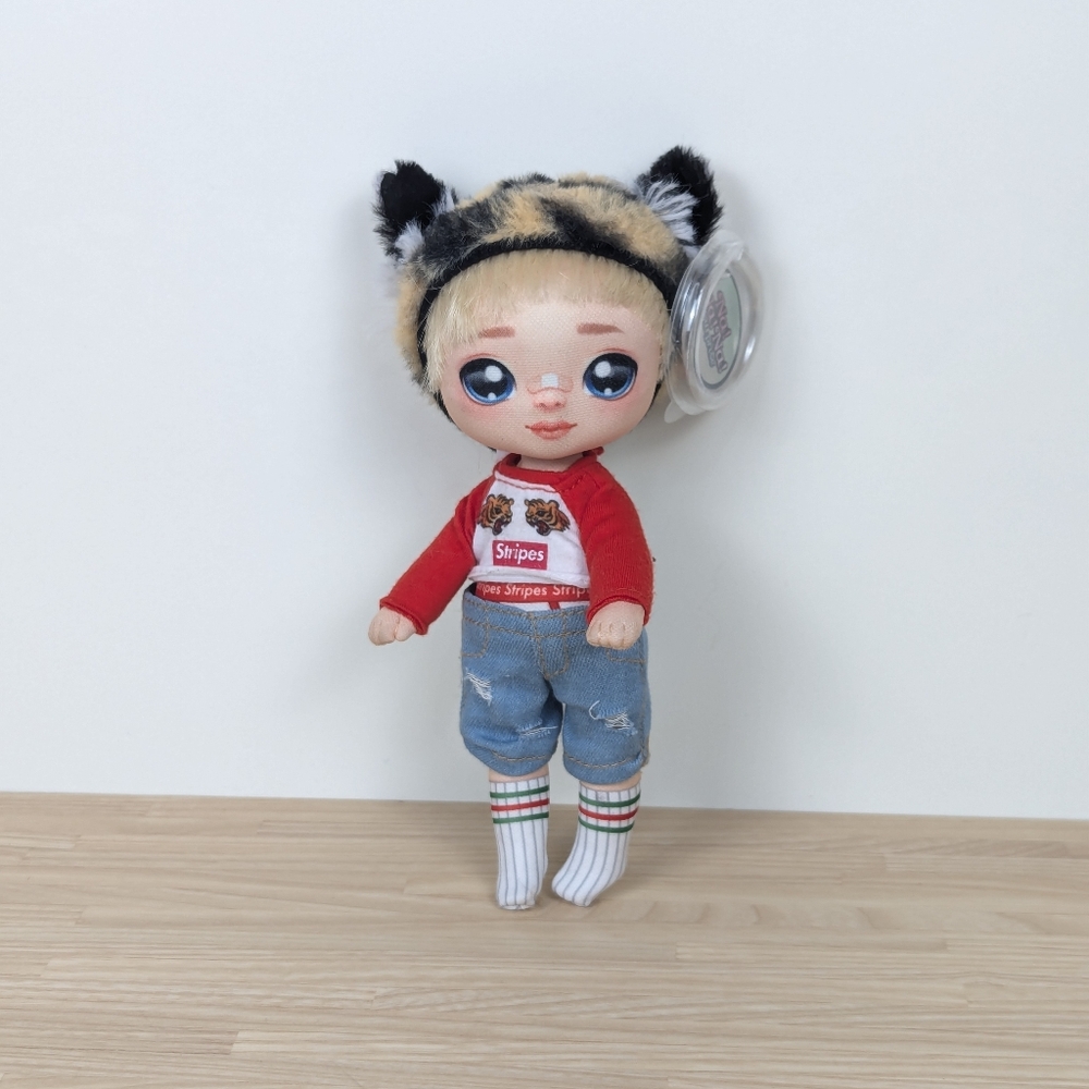 NA NA NA  Surprise CJ Cuddles Meow 7 " Doll MGA